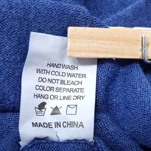 Altar'd State Women's Blue Pullover Knit Sweater Front Pocket Size S/M - Picture 14 of 14